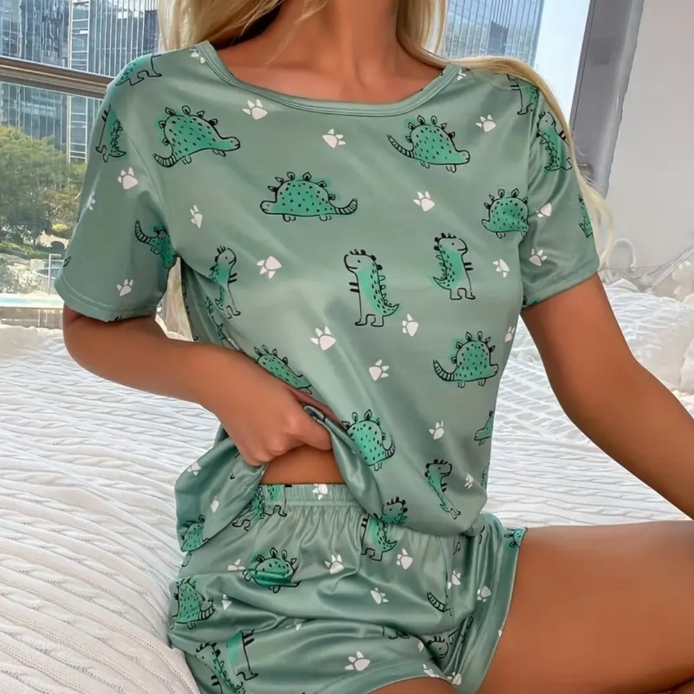Dinosaurs Pajamas Set Green Short Sleeves Top Shorts Bottom Size M